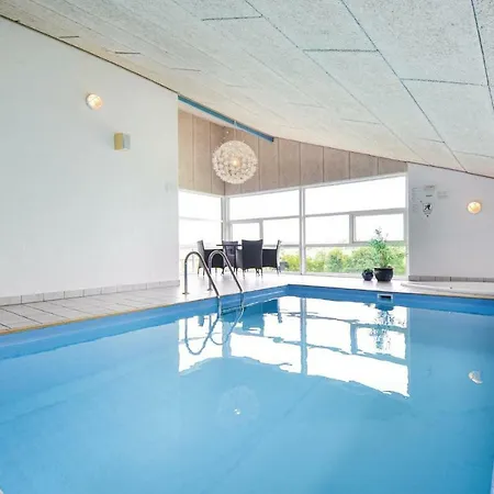 Beautiful In With Indoor Swimming Pool